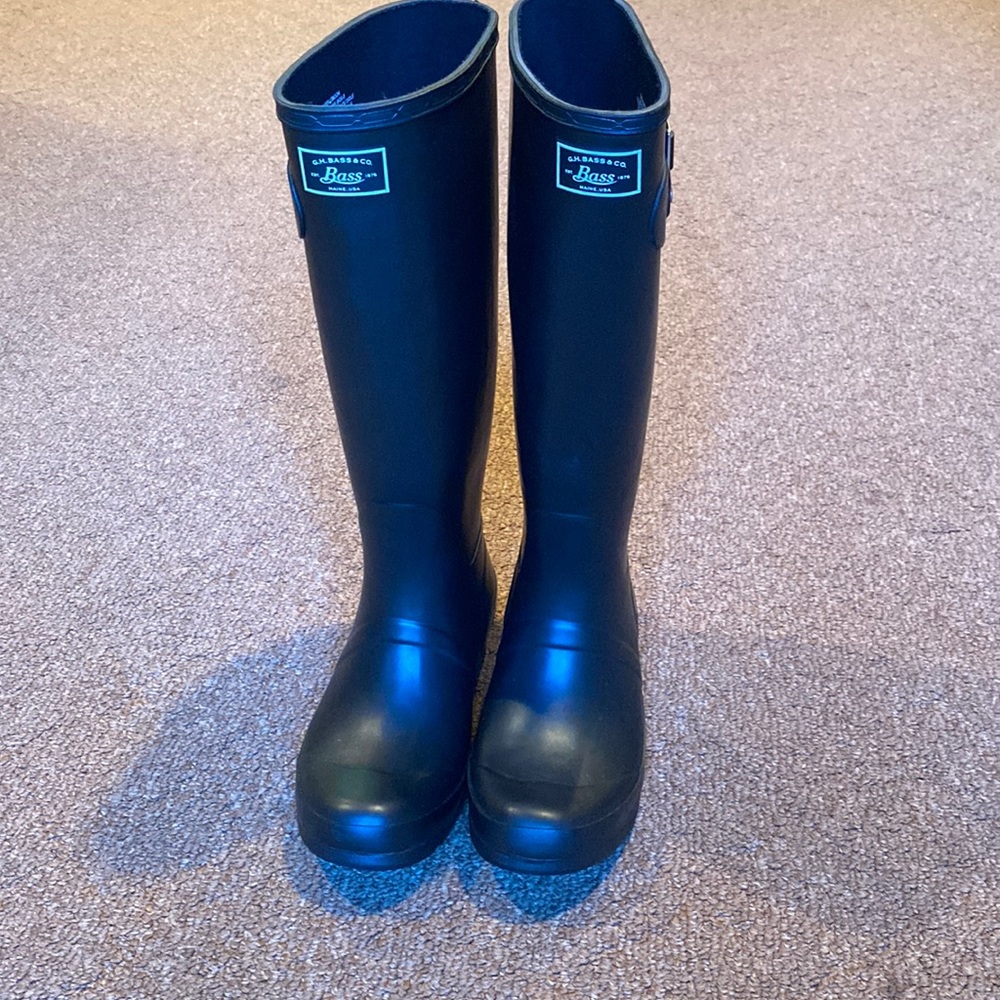 Like new Bass high rubber boots